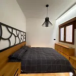 Elegant In Apartman